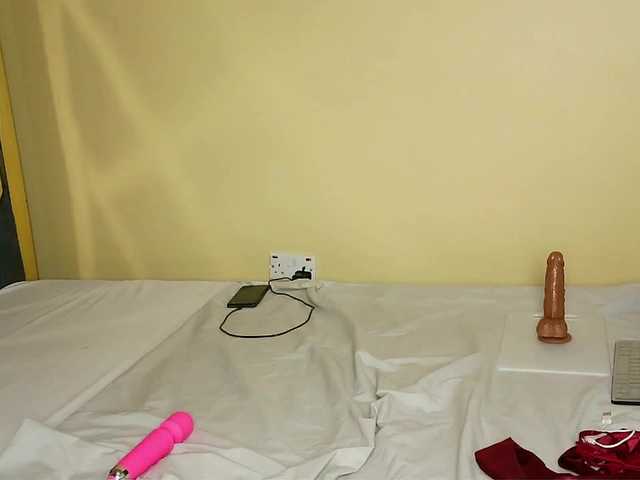 cuteone2's BongaCams show and profile