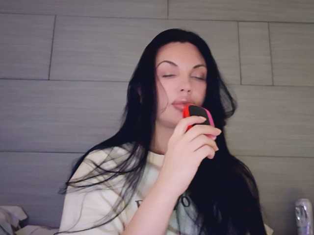 LvyOna's BongaCams show and profile