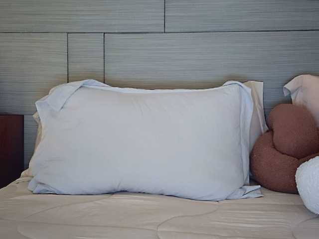 LvyOna's BongaCams show and profile