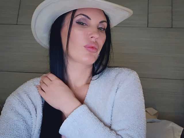 LvyOna's BongaCams show and profile