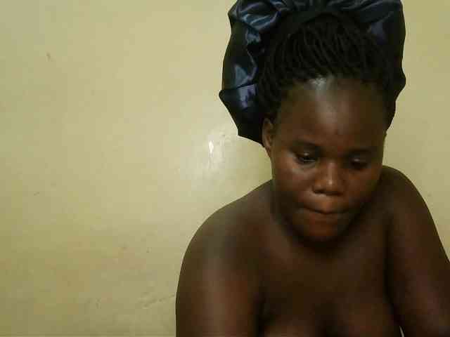 Cute-latifah Live Webcam on BongaCams