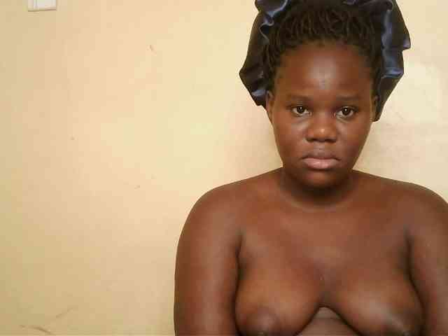 Cute-latifah Live Webcam on BongaCams