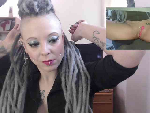 Elenavale Live Webcam on BongaCams