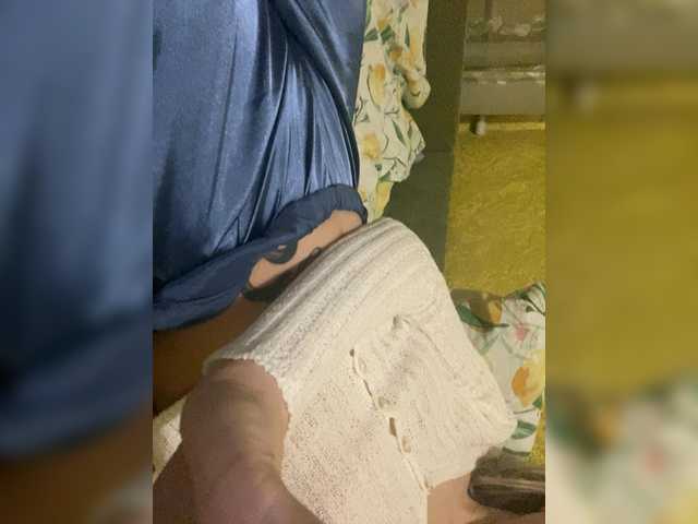 Juicypeach69 – webcam model profile photo