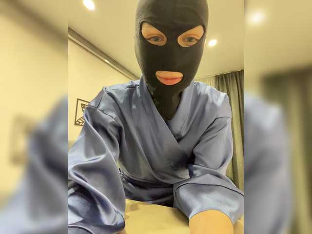 Juicypeach69's BongaCams show and profile