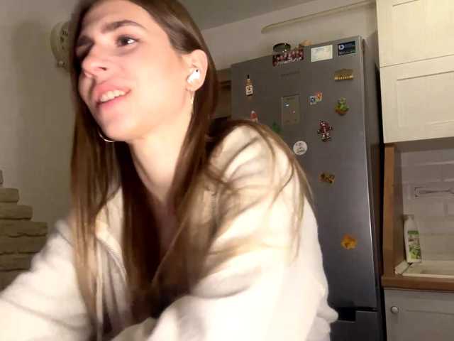 AshantiBadolato's BongaCams show and profile