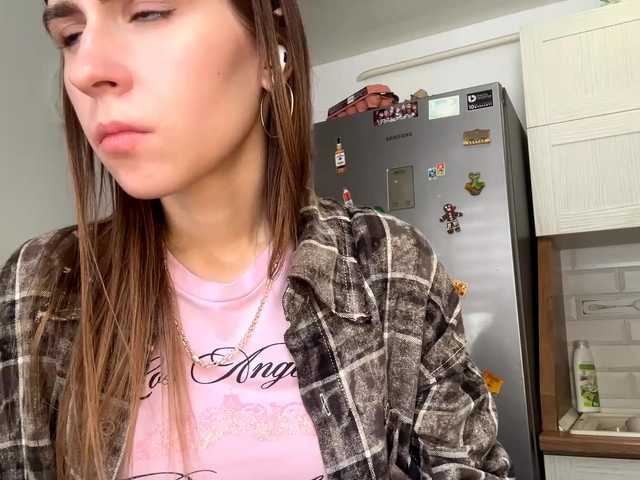 AshantiBadolato's BongaCams show and profile