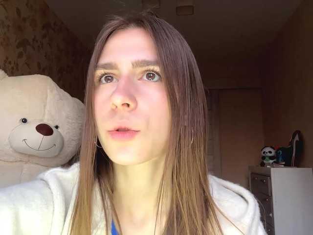 AshantiBadolato live cam profile