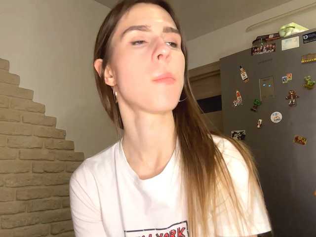 AshantiBadolato's BongaCams show and profile