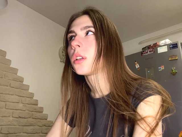 AshantiBadolato's BongaCams show and profile