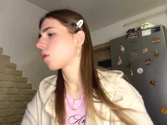 AshantiBadolato's BongaCams show and profile