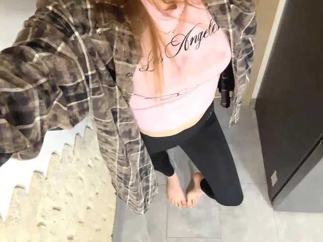 AshantiBadolato's BongaCams show and profile