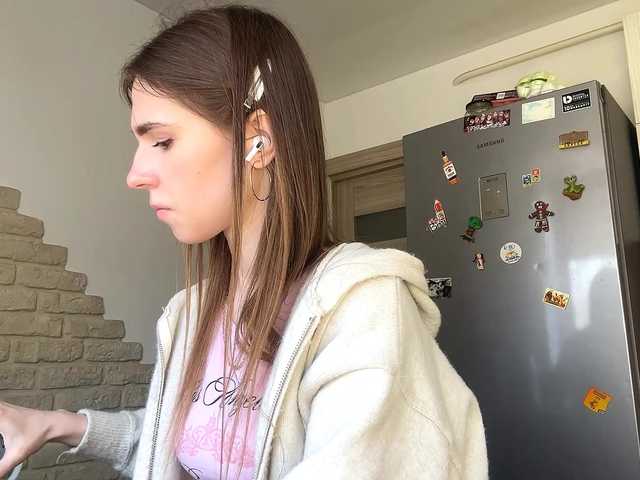 AshantiBadolato Live Cam on BongaCams