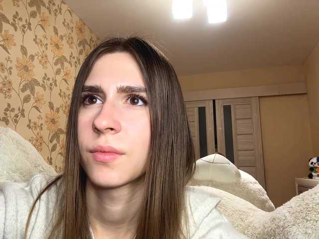 AshantiBadolato live cam profile