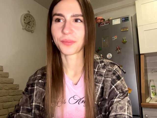 AshantiBadolato's BongaCams show and profile