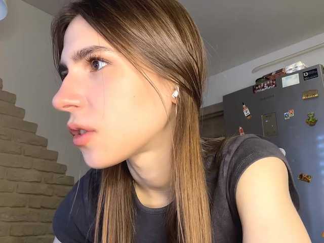 AshantiBadolato's BongaCams show and profile