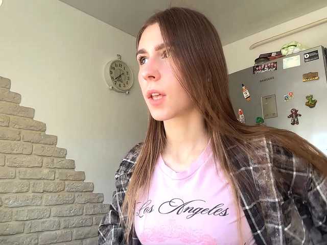 AshantiBadolato's BongaCams show and profile