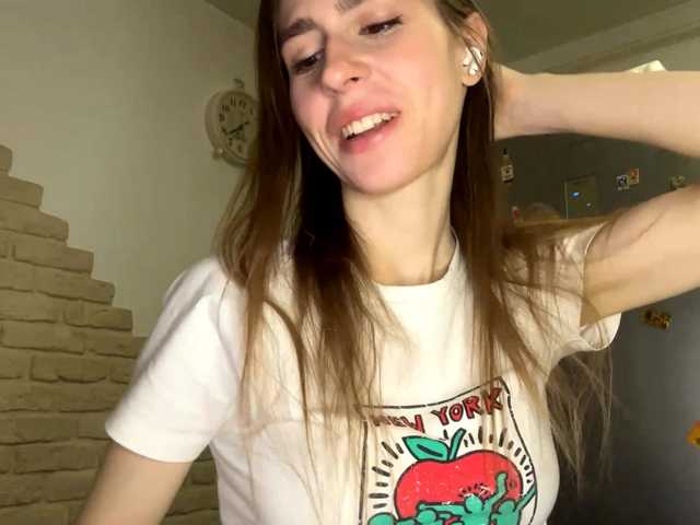 AshantiBadolato's BongaCams show and profile