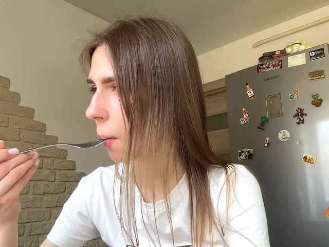 AshantiBadolato's BongaCams show and profile