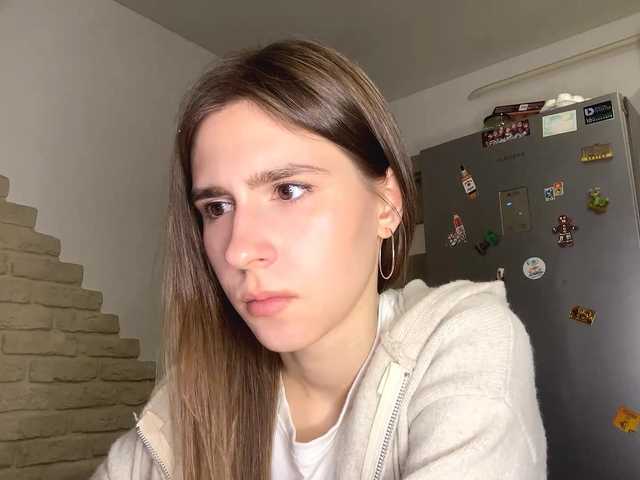 AshantiBadolato live cam profile