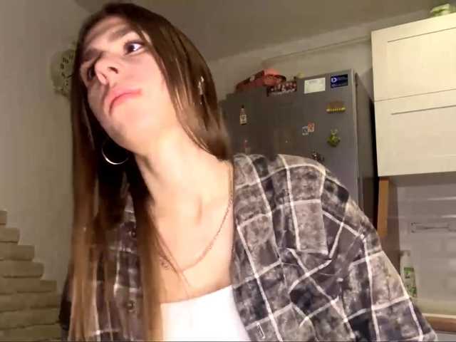 AshantiBadolato's BongaCams show and profile