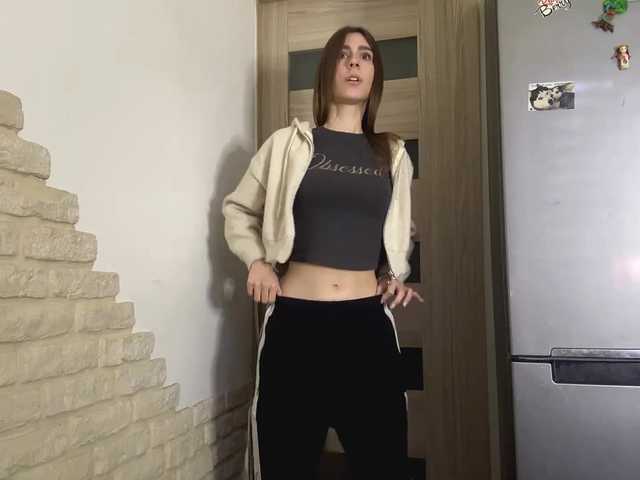 AshantiBadolato's BongaCams show and profile