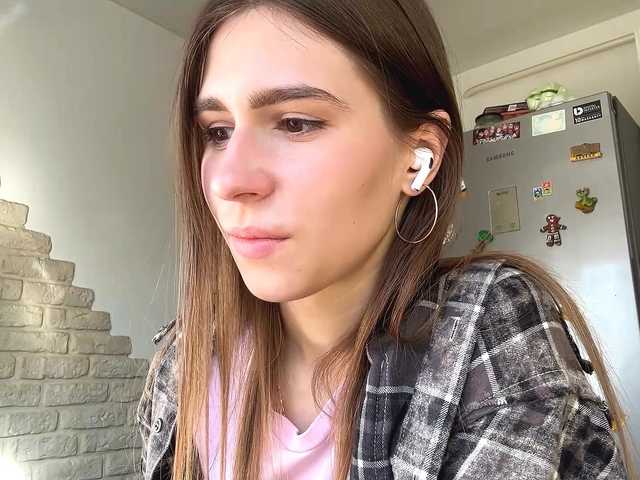 AshantiBadolato's BongaCams show and profile