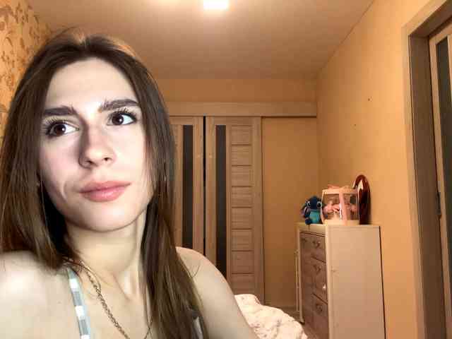 AshantiBadolato webcam