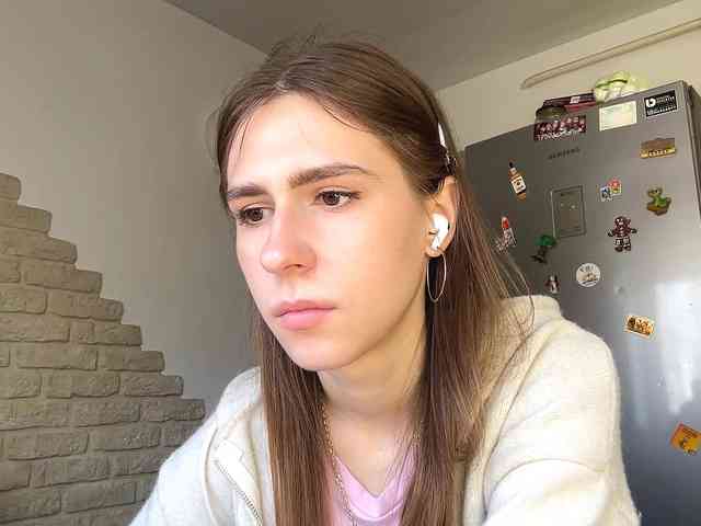 AshantiBadolato webcam