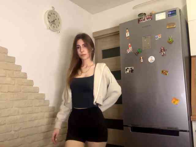 AshantiBadolato webcam