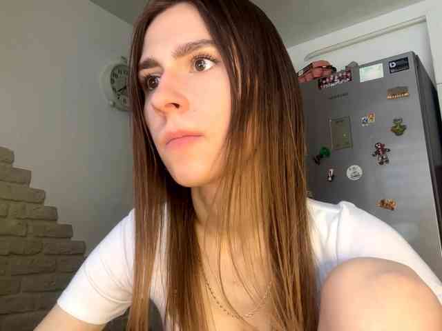 AshantiBadolato webcam