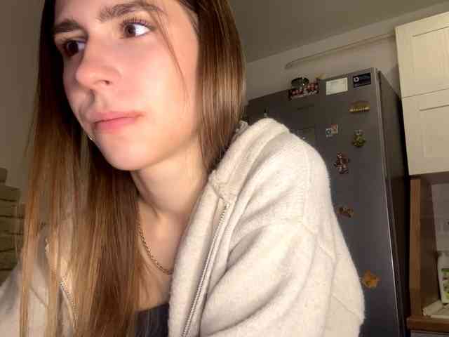 AshantiBadolato webcam