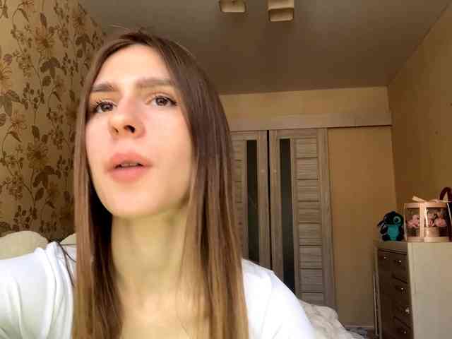 AshantiBadolato webcam