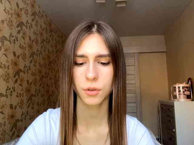 AshantiBadolato webcam