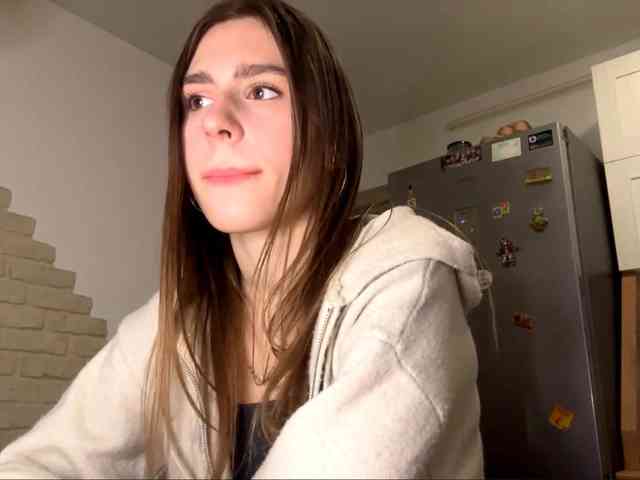 AshantiBadolato webcam