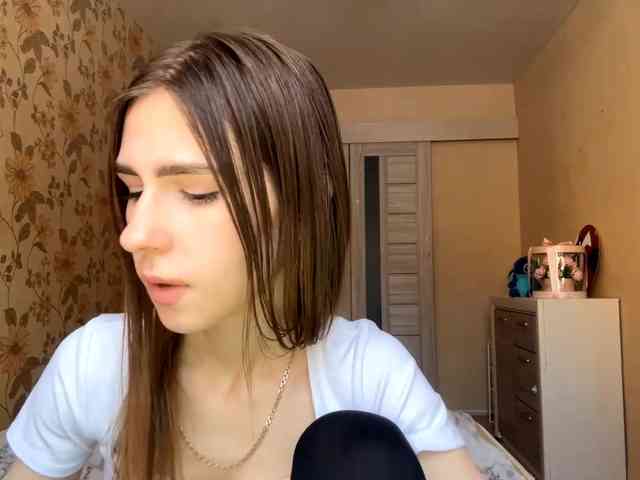 AshantiBadolato webcam