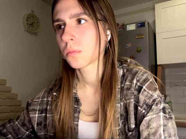 AshantiBadolato webcam