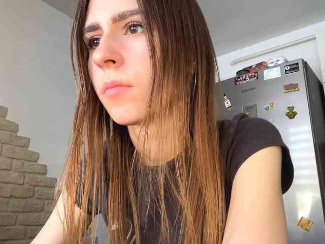 AshantiBadolato webcam