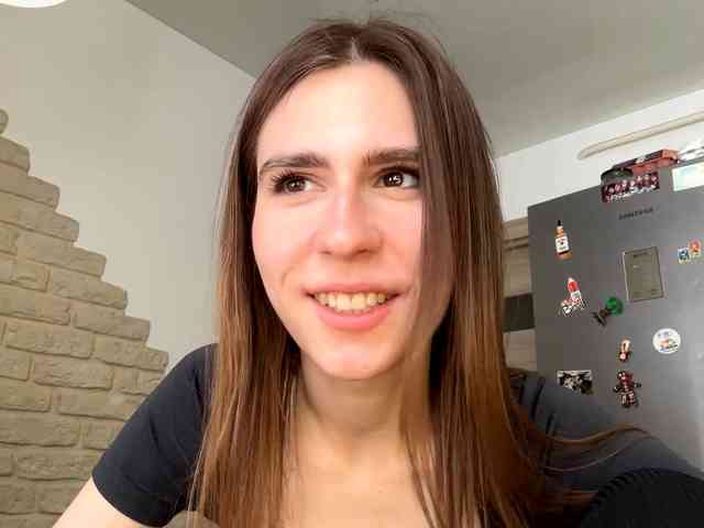 AshantiBadolato webcam