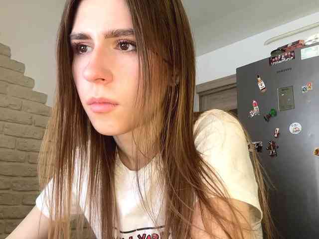 AshantiBadolato webcam