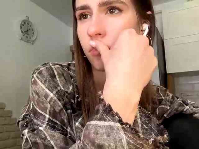 AshantiBadolato webcam