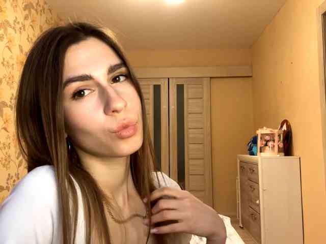 AshantiBadolato webcam