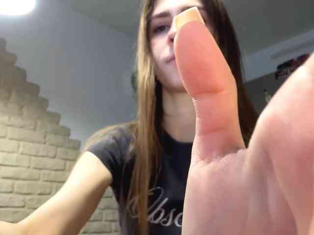 AshantiBadolato webcam