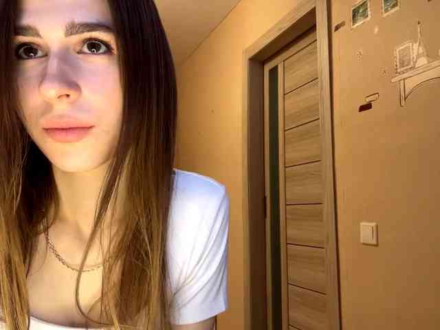 AshantiBadolato webcam