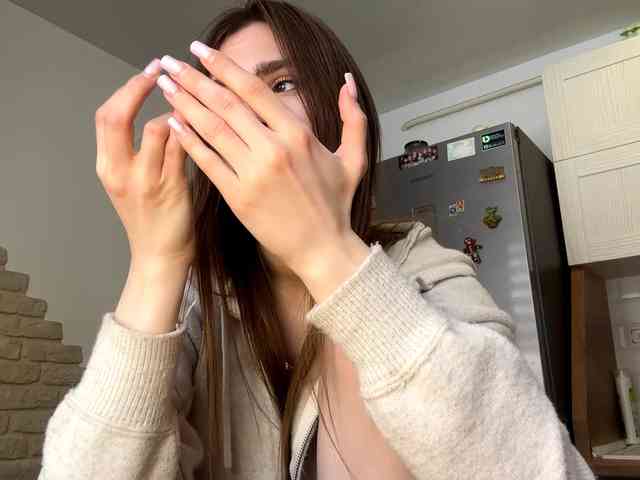 AshantiBadolato webcam