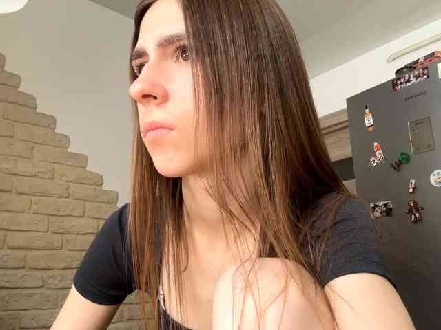 AshantiBadolato webcam