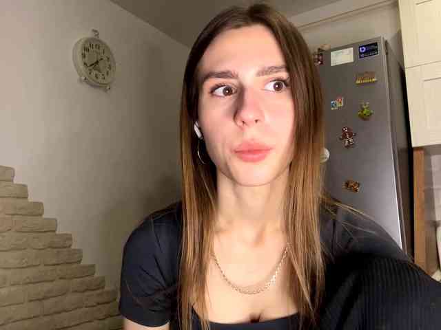 AshantiBadolato webcam