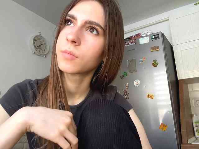 AshantiBadolato webcam