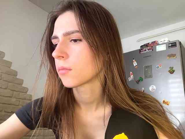 AshantiBadolato webcam