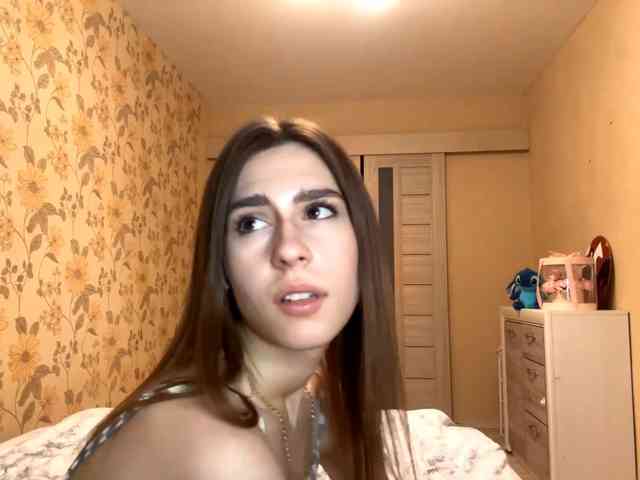 AshantiBadolato webcam